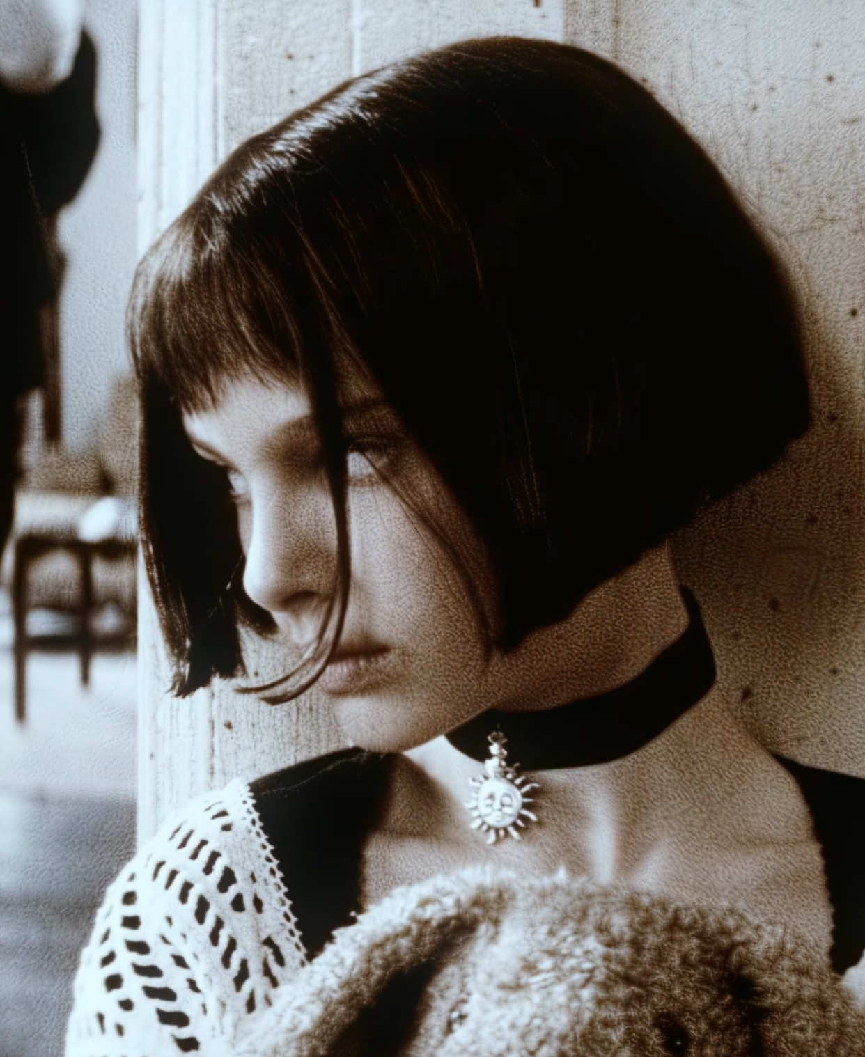 Carly doesn't know why..                                                                #leontheprofessional #mathildalando #natalieportman #natalieportmanedit #filmedit #leontheprofessionaledit #letterboxd 