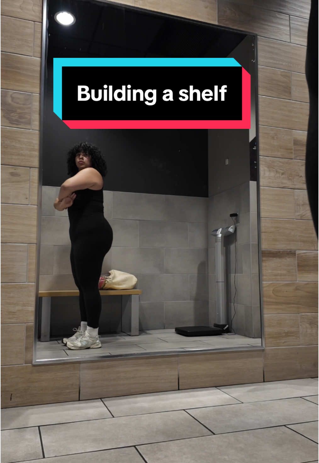 @Big Mama workout song of the day, I’m obsessed!  Another Monday, another leg day!! My pump check at the end shocked me!! But also the hyper extension angle always humbles me. Side profile eats now I need the back to act accordingly!!  @Old Navy Official @New Balance on the fit per usual 🏋🏽‍♀️  #lowerbodyworkout #legday #girlswholift #plussizegymgirl #GymTok #legdayworkout 