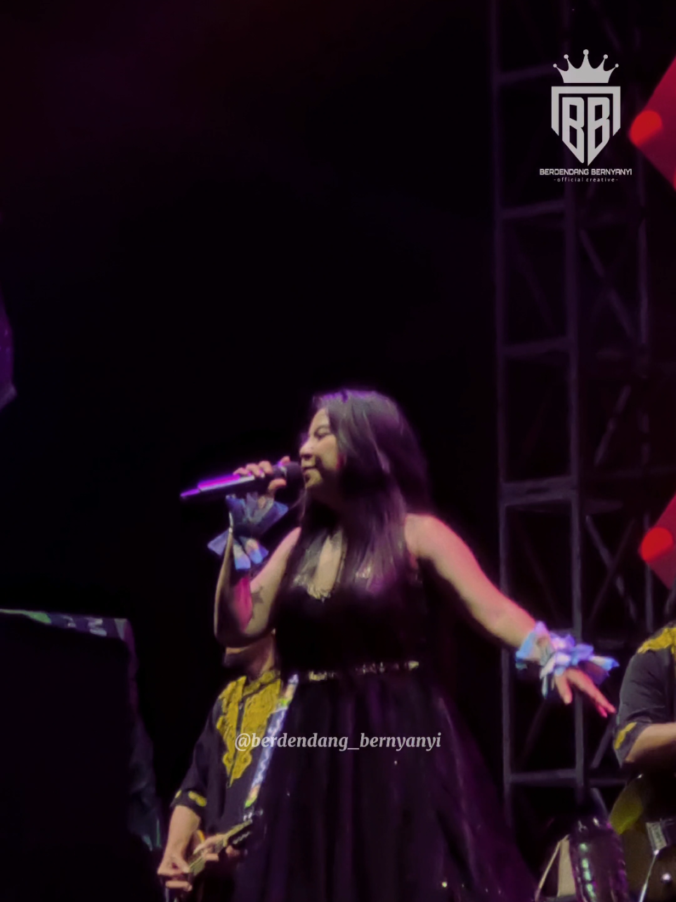 Anita Betung - Kasih @anitabetung  #fyp #mardatila #orkes #dangdut #mardatilagroup #viral #foryou #anitabetung #kasih #berdendang_bernyanyi 