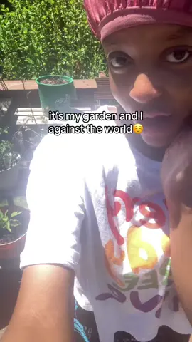 OMG THE RAINBOW KN THE CAMERA??