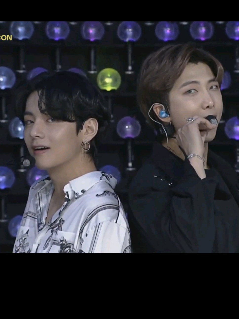 #BTS❦'Boy With Luv(Remix With Umbrella)+Jamais Vu+RESPECT+FRlENDS+Spring Day'☾Bang Bang Con The Live☽❦ ❄︎.*♡·̩͙⋆𓈒𓂂𓏸🦋 