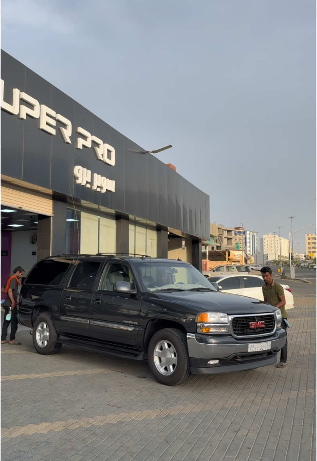 علمني ياقلبي 🫀.+ نبي رايك يالشيخ @دحوم الغامدي 🏎️  #fyp #foryou #foryoupage #tiktok #trend #جمس_يفرض_هيبته #الشعب_الصيني_ماله_حل😂😂 #جمس #🇸🇦 #viral #tiktoknews #امريكا #امريكي #🇺🇸 #GMC #اكسبلور #الباحة #CapCut #typ #tiktokviral 