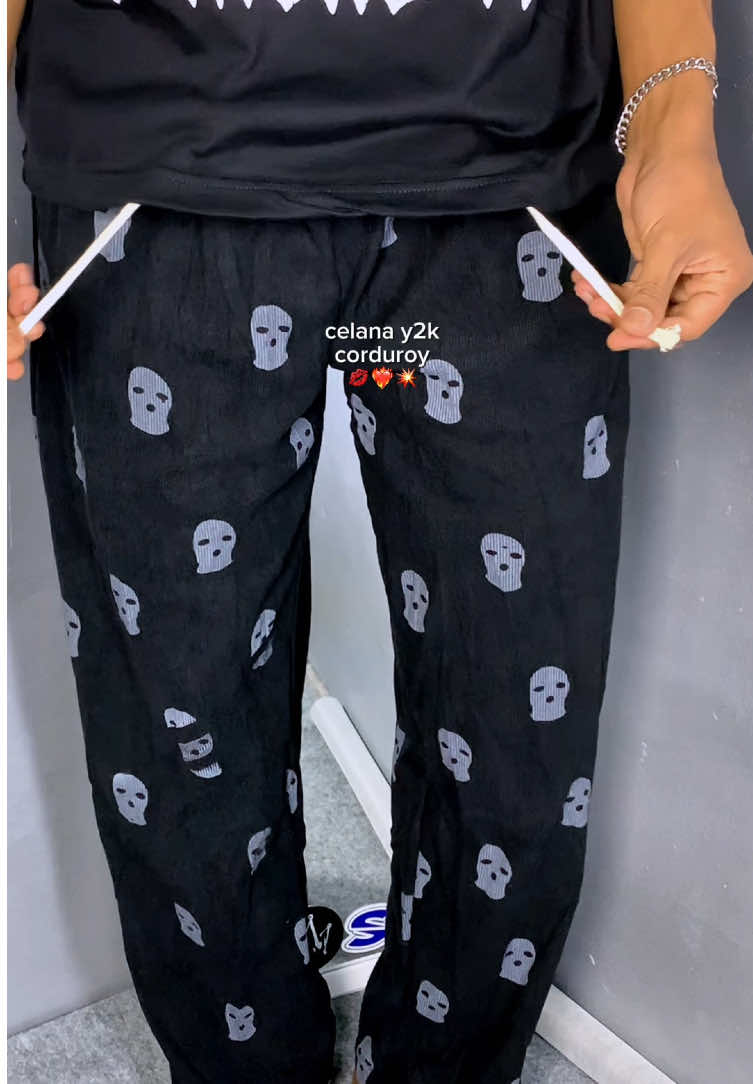 kalian wajib punya nih‼️keren banget☝🏻🥵#celanacorduroy #celanay2k #celanaoutfit #berandafypシ 
