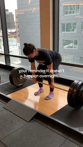 let’s get those gains 🖇️ in bi0 #consistencyiskey #progressiveoverload #workouttransformation #workoutmotivation #strengthtrainingforwomen #liftingheavyshit 