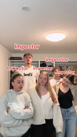 Unsere leeren Blicke am Ende als wir gecheckt haben das wir alle impostor sind 😭😭 Danke @Aimée 😂  @noëlie ✝️ @✝️ @m.oanaabun #impostor #spiel #fürdich #lustig #fyp #lost #familie #freunde #viralvideos #fy 