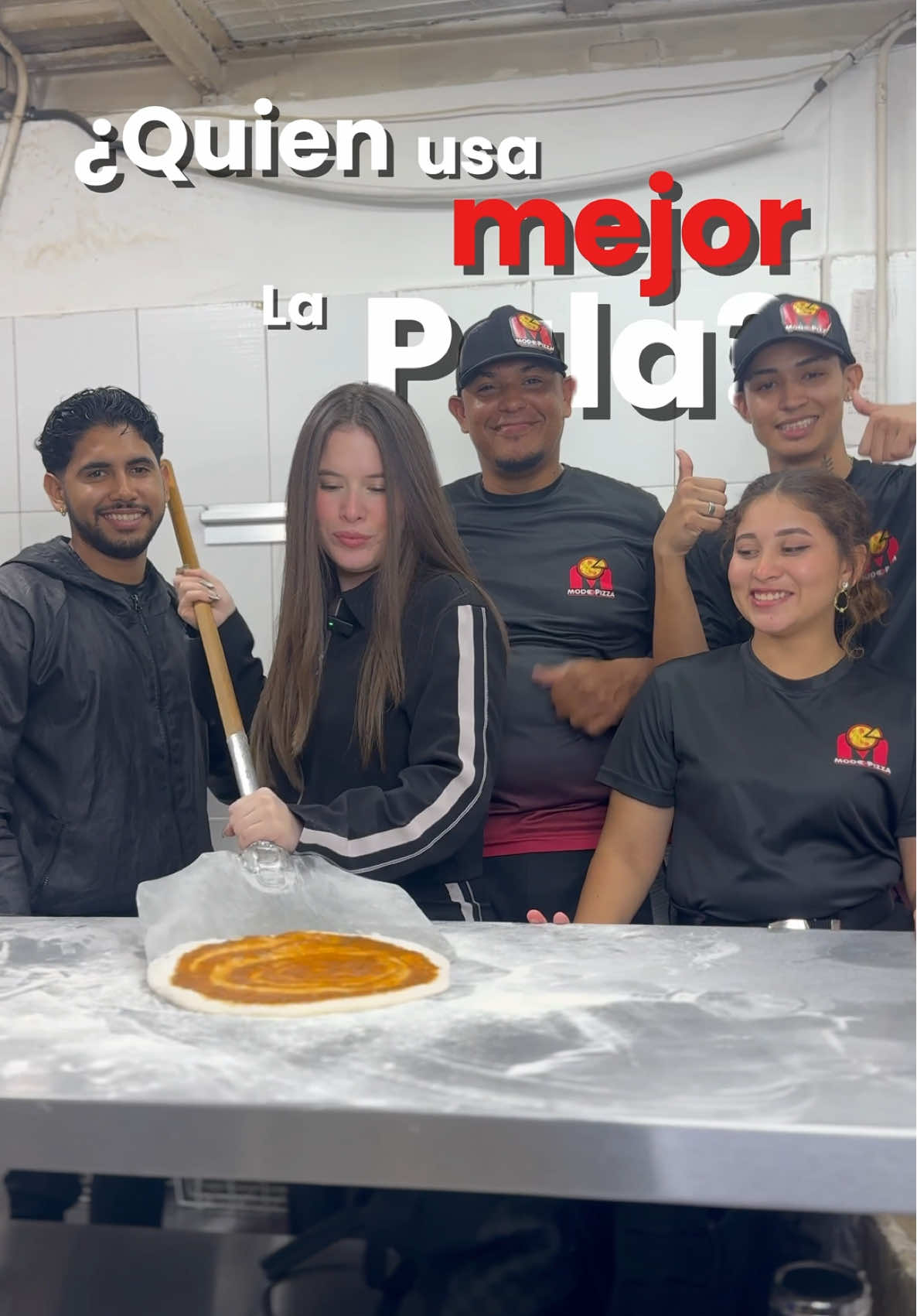 ¿QUIEN USA MEJOR LA PALA? 🍕🤭 #paratii #pizza #pizzalover #pizzatime #pizzeria #calificar 