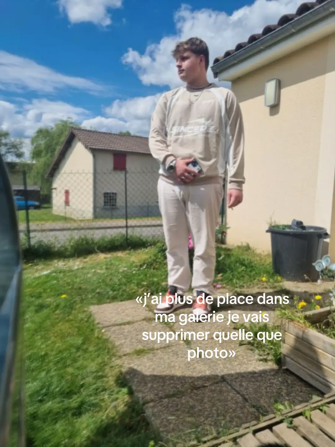 Tu me manque tellement papi, ter histoire me manque ta présence me manque , et moi qui le disais que c’était pénible que tu passer tout les jours allor que tu savais que tu aller partir je m’en veux tellement papi de pas avoir profité avec toi je t’aime mon papi je pense à toi tout les jours c’est dur sans toi. Je t’aime❤️🕊️