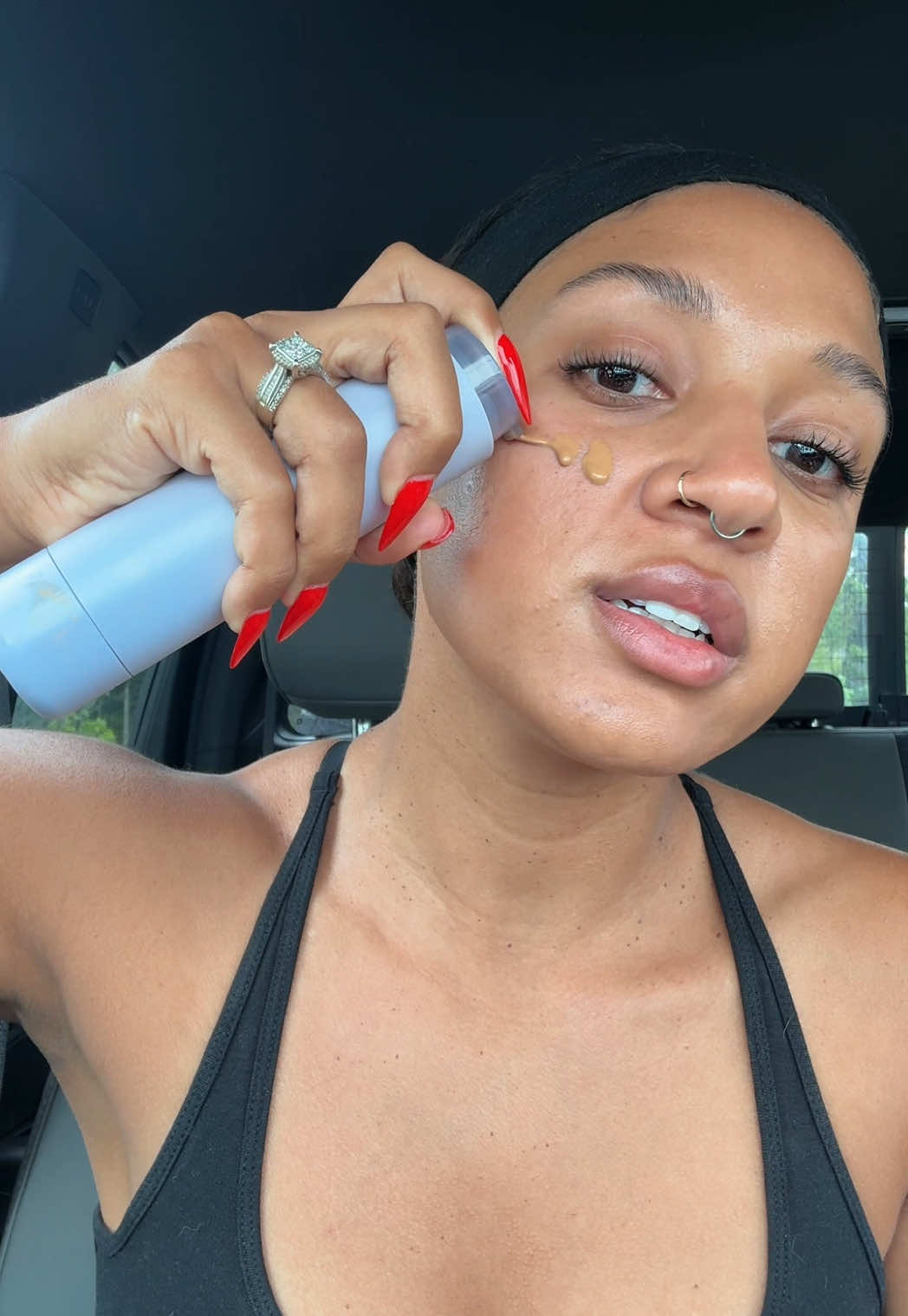 a tinted moisturizer with spf 30? YES PLEASE🙌🏽 #fentybeauty #mineralspf #FentySkin #TintedSPF #SkinTint #GlowySkin #SPFGoals #NoMakeupMakeup #RihannaGlow #FentyNewArrivals  @Fenty Beauty @Fenty Skin @Fenty Hair  