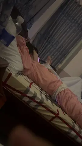 12h mà nó rủ ăn đồ chiên, trời ơi tui bị bịnh máu nhiễm mỡ á tời😡😡