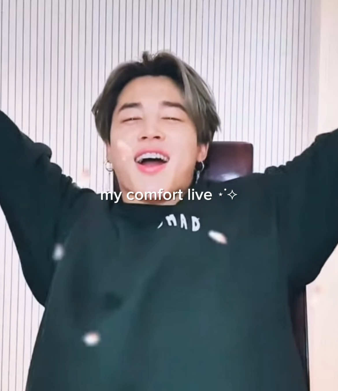 I miss my bestie                                                                       #jimin #지민 #parkjimin #jiminedit #jiminedits #jiminbts #btsjimin #jiminlive #bts #bts_official_bighit #fyp #fyy #fyyy 