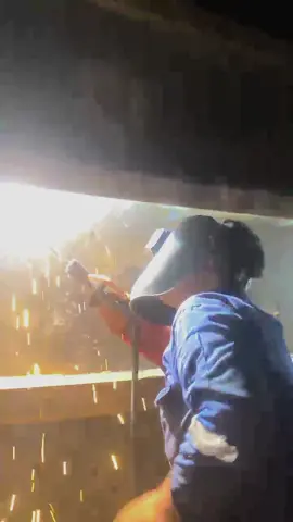 🔥💪#fyp #lembur #welder #galangankapalbatam #kapal #tongkang 