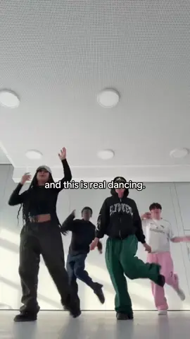 @s a m r o @Yello.Shawtyyy @localdancefluencer @𝐆𝐀𝐁𝐑𝐈𝐄𝐋 