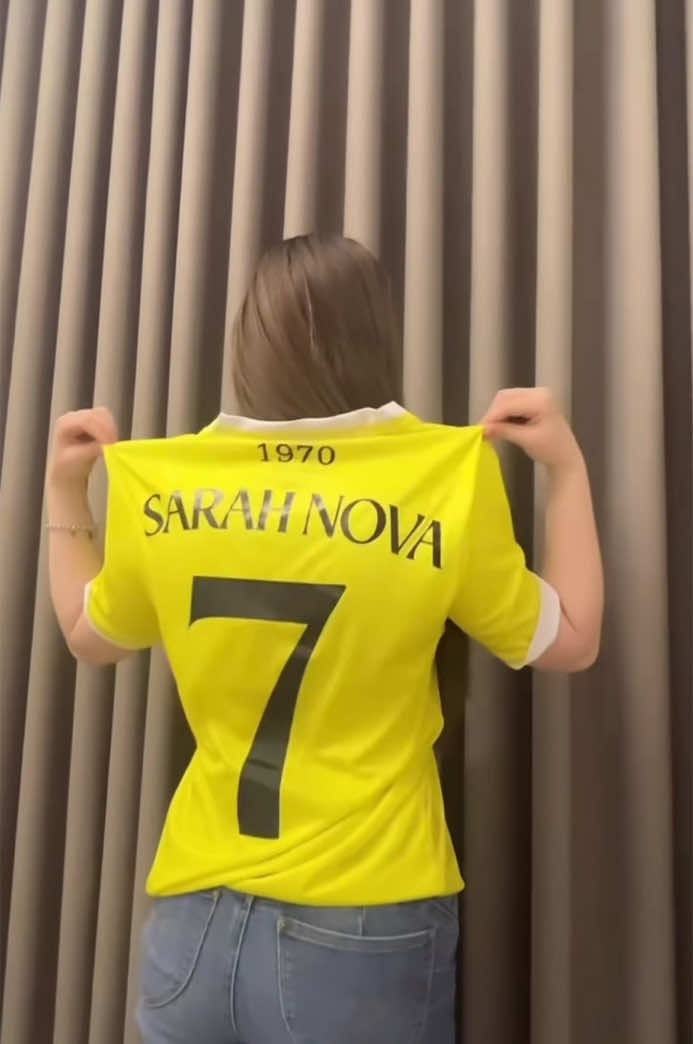 Duhok💛💙#sarahnovaaa #duhok #halamadrid #dsc #duhoksportclub #kurdishgirl #❤️🌞💚 #madridista #cutegirl #foryou #kurdistan #viral #trend #makeup #grow #duhok_zaxo_amedi_semel_akre #kurdish #madrid #fördig #fürdich 