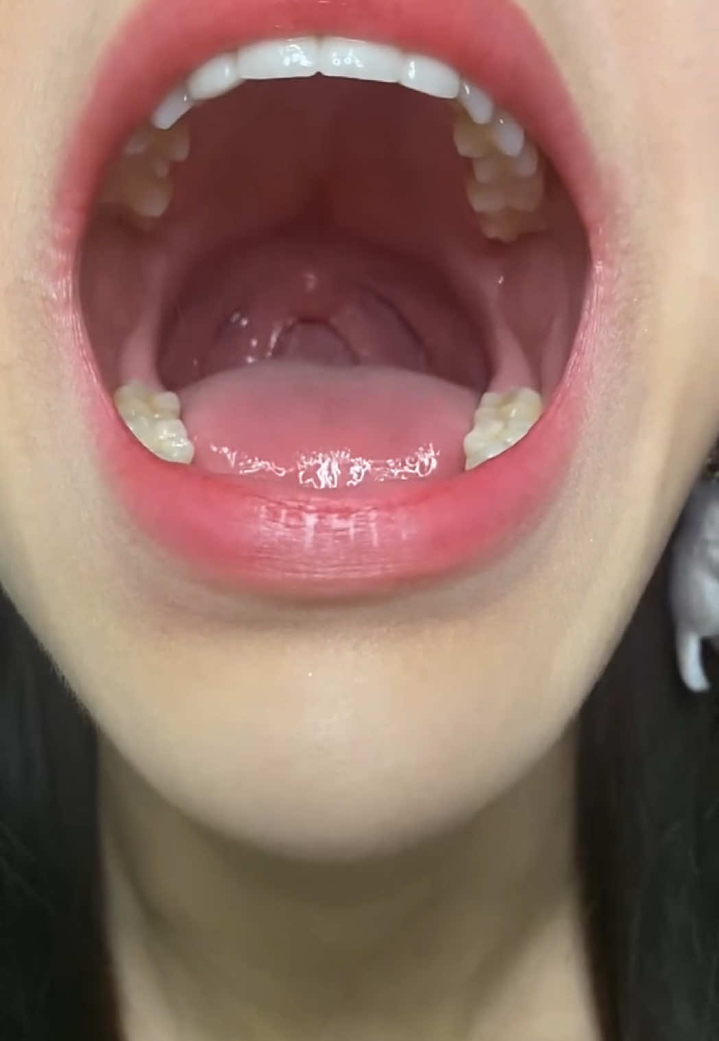 #Tongue #smoothlips #oral #coco #fypシtiktoktrending #lipglossssssssss #TikTokBeauty 