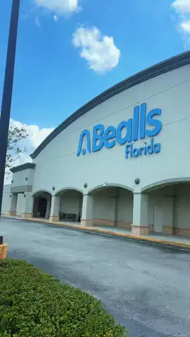 People be sleep on Bealls 😅😏 #fypシ #bealls #shopping #minitrip #mondays #vibes #florida 