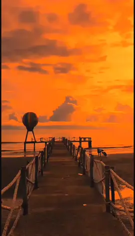 Waktu tak pernah menunggu, jadi berjalanlah bersamanya.. . . #fyp #xybca #pantai #sunset #karawang #pakisjayakarawang #sadvibes #infokrw 