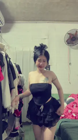 Móc phonly nhắn tin cho nàng 🫤
