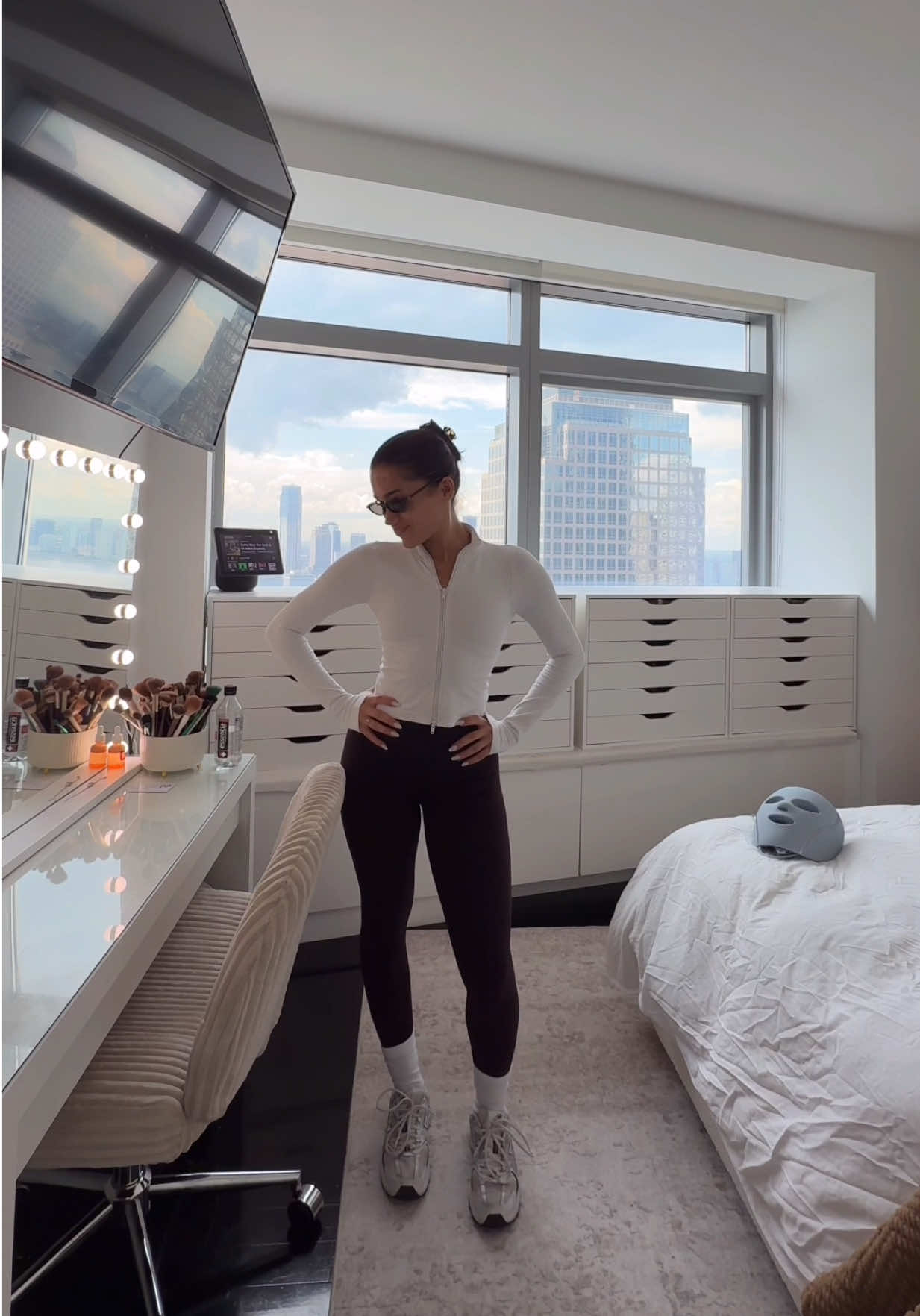 Chill mornings like these are my favorite! Especially since I can use my @Shark Beauty CryoGlow Mask! This has become part of my daily morning routine and getting to take care of my skin while I get things done makes skincare so much easier! 🧖🏼‍♀️ #SharkCryoGlow #SharkPartner