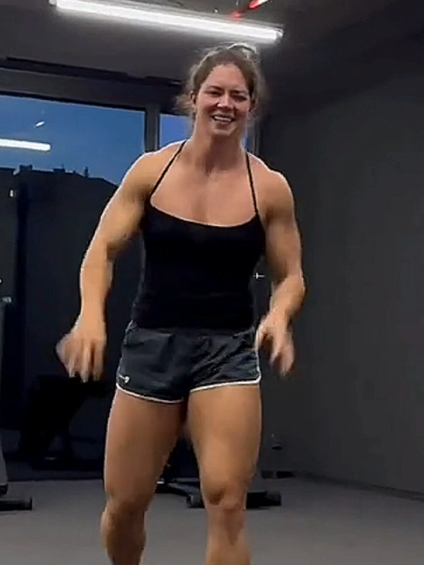 #FitnessJourney #NaturalBodybuilding #valadislavagalagan #ValadigalaganOfficial #FitnessGoals #FitnessGoals #WorkoutInspiration #RespectStrength #FitnessMotivation #MuscleGain #GymLife #FitLife #Bodybuilder #WomenWhoLift #foryoupage #NoPainNoGain #FitTok 