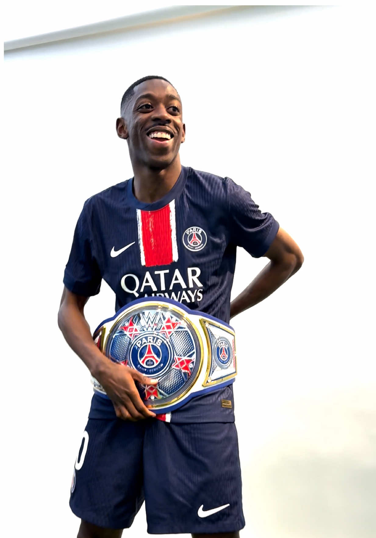 You can't see us… unless you’re looking at the top of Ligue 1! 🧢🏆 #psg #WWE 