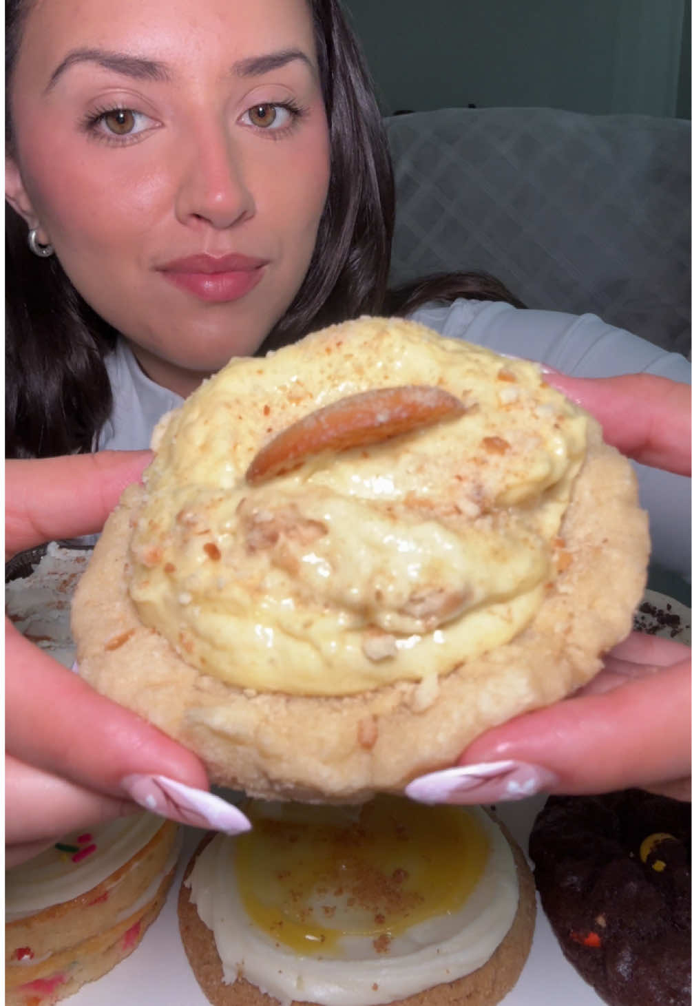 i have a bone to pick w/ @Crumbl 🤨🍪🥛 (crumbl cookie review 5/18-5/24) #crumbl #crumblecookie #crumblecookiereview #crumble #cookiesoftheweek #sweettreat #dessert #foodreview #Foodie #mukbang #eating #cookies 