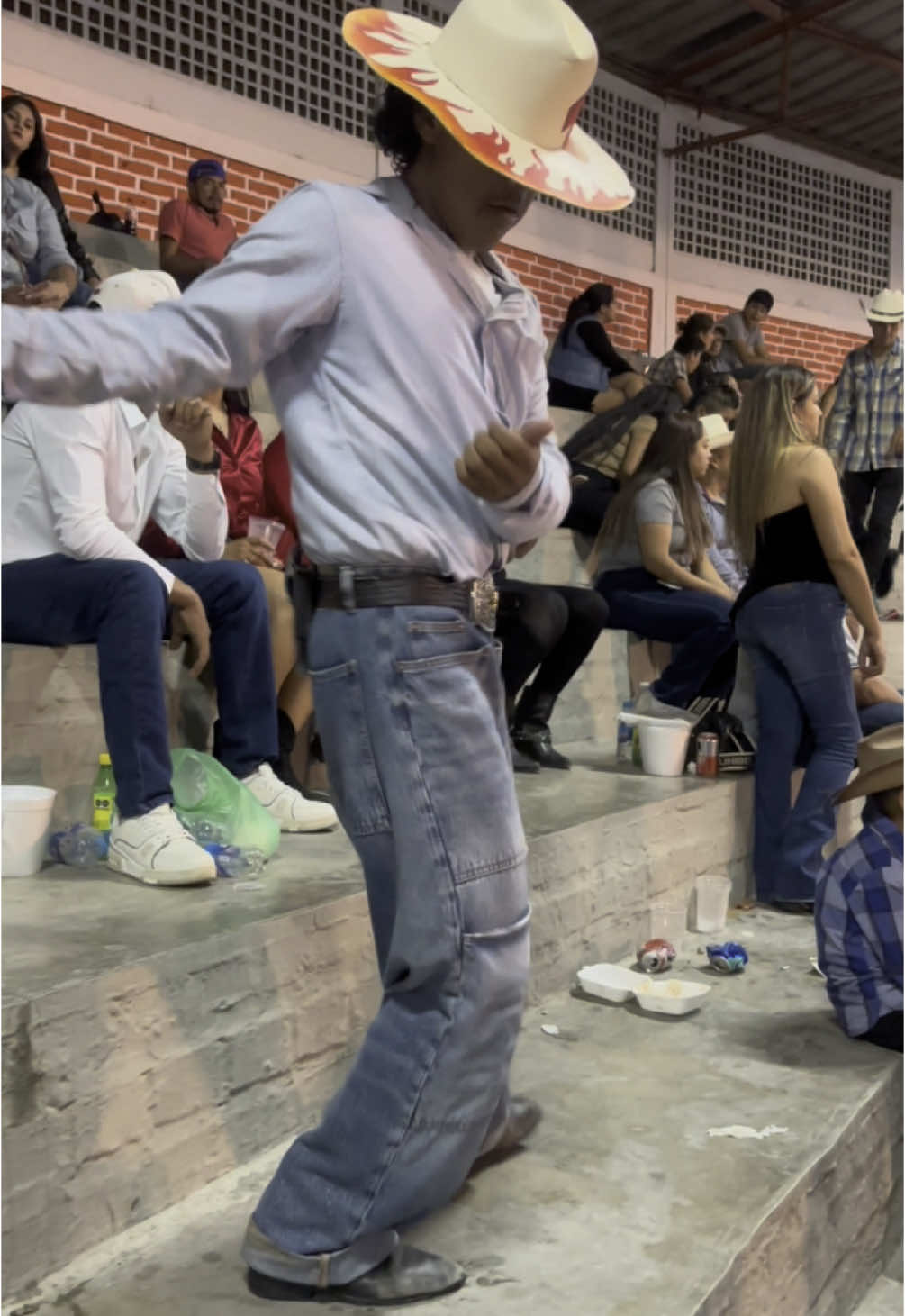 El baile del caballito 🐎🔥 @Mi Banda El Mexicano @Bandavisión @💖🌵𝓒𝓪𝓼𝓪𝓻𝓮𝔃🌵💖 @🪶👑Reina🇲🇽Azteca🌵🪶 @Ortega_Machoss #elbailedecaballito #mibandaelmexicano #mexico #santamariatequepexpan #bailes #90s #retro #tegnobandas #quebradita #fypシ゚ #videoviral #sonbrero #tumbado #hol #euu #paratodoelmundo #nobailesdecaballito 