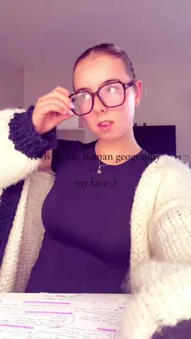 these mind maps honestly scratch my brain:) they so cute xx now gotta do a globalisation one 😚😚#studytok #alevels #year13 #alevelgeography 