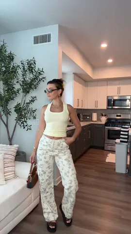 💛🌼🐥🍍 @Fashion Nova #OOTD 