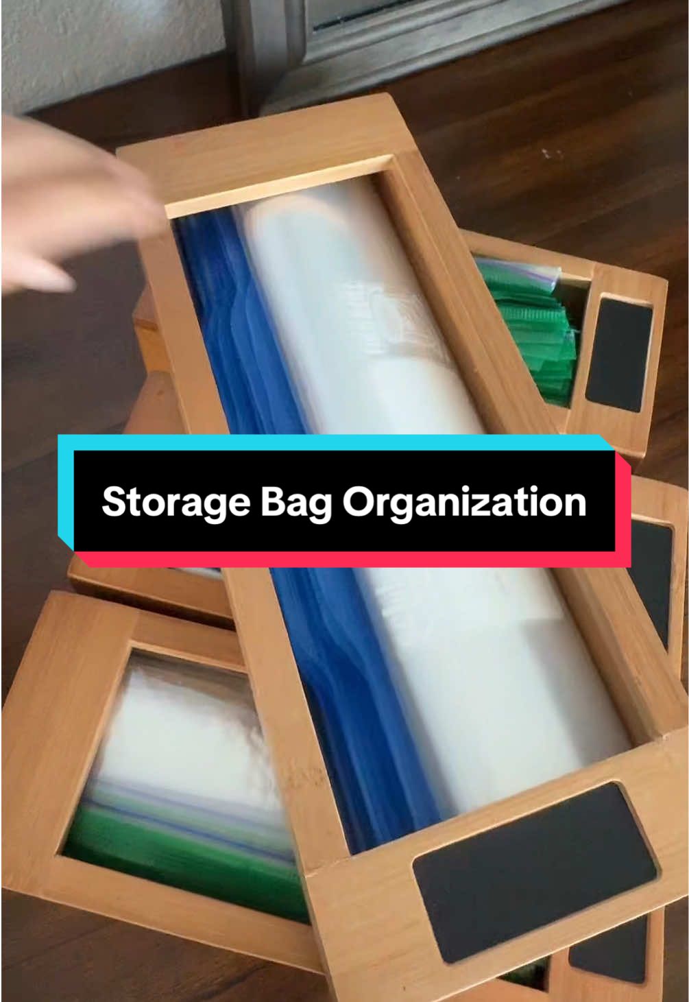 Missing the names (it comes with a chalk!) and placing them in the drawer 👏🏻👏🏻👏🏻  #organization #kitchenhack #kitchenorganization #drawerorganization #asmr #restock #kitchenrestock #tiktokshopmemorialday #kitchenware 