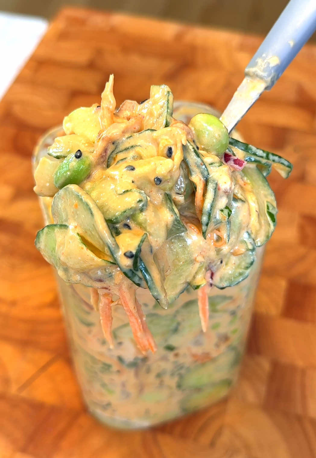 Creamy Cucumber Salad 𝐅𝐔𝐋𝐋 𝐑𝐄𝐂𝐈𝐏𝐄 𝐎𝐍 𝐌𝐘 𝐁𝐋𝐎𝐆 (𝐋𝐈𝐍𝐊 𝐈𝐍 𝐌𝐘 𝐁𝐈𝐎)  ⠀ #salat #veggierecipes #healthysalad #greensalad #vegan #veggie #veganrecipes #veganessen #cucumber #healthyfood #simplesalad #easymeals #vegetarianrecipe #easysalad #plantbasedfood #healthylifestyle #veganfood #veganrecipe #cucumbersalad #healthy #greengoddess #veganlunch #vegetarianrecipes #simplesalad #healthyfood #healthy #healthyrecipe #saladrecipe #veganerezepte #vegandinner #vegan