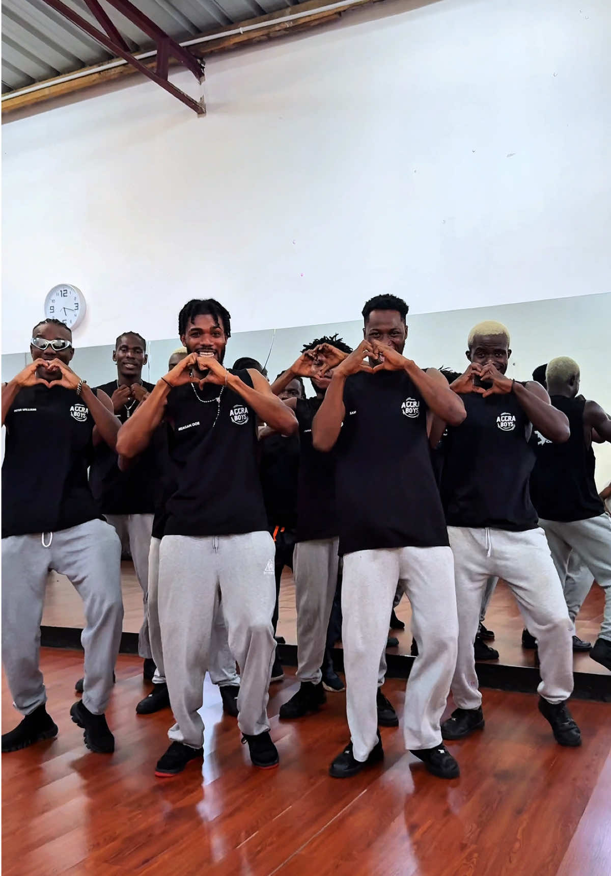 Let’s go guys🔥 The ODO CHALLENGE is on, make your videos and tag @MrPsquare @STONEBWOY and @accraboysofficial @Dr. Louisa Satekla  #odo #psquare #stonebwoy #bhim 