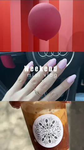 Weekend in my life as a 29 year old living in Chicago! Nails done @DarleneMuf  Coffee @oromocafe  Friday BLVD steakhouse  Saturday @Color Factory  Sunday reset & gym  #weekendinmylife #chicago #chicagoinfluencer #chicagogirl 