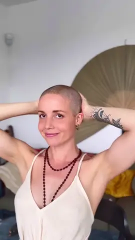 #baldgirl #bald #shavedheadgirl #shaved #shavedhead
