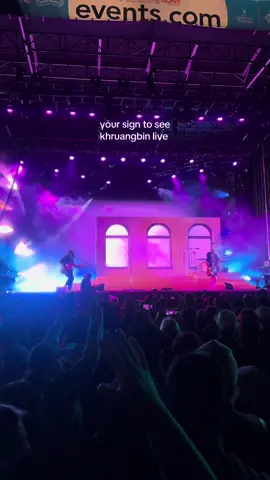 so vibey & peaceful 💘💘💘💘 #khruangbin #concert #livemusic #festival #event 