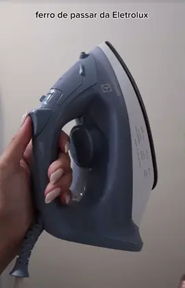 Ferro de Passar Seco e Vapor Electrolux Efficient Base antiaderente Vapor Vertical Extra 1200W de Potência Cabo 1,35m  Codigo Id Mercado Livre QEFHEX-HZDH #ferrodepassar #roupas #cuidadoscomasroupas 