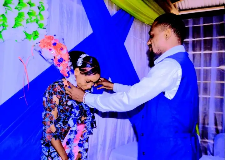 défense de ma petite soeur 🥰🥰🥰