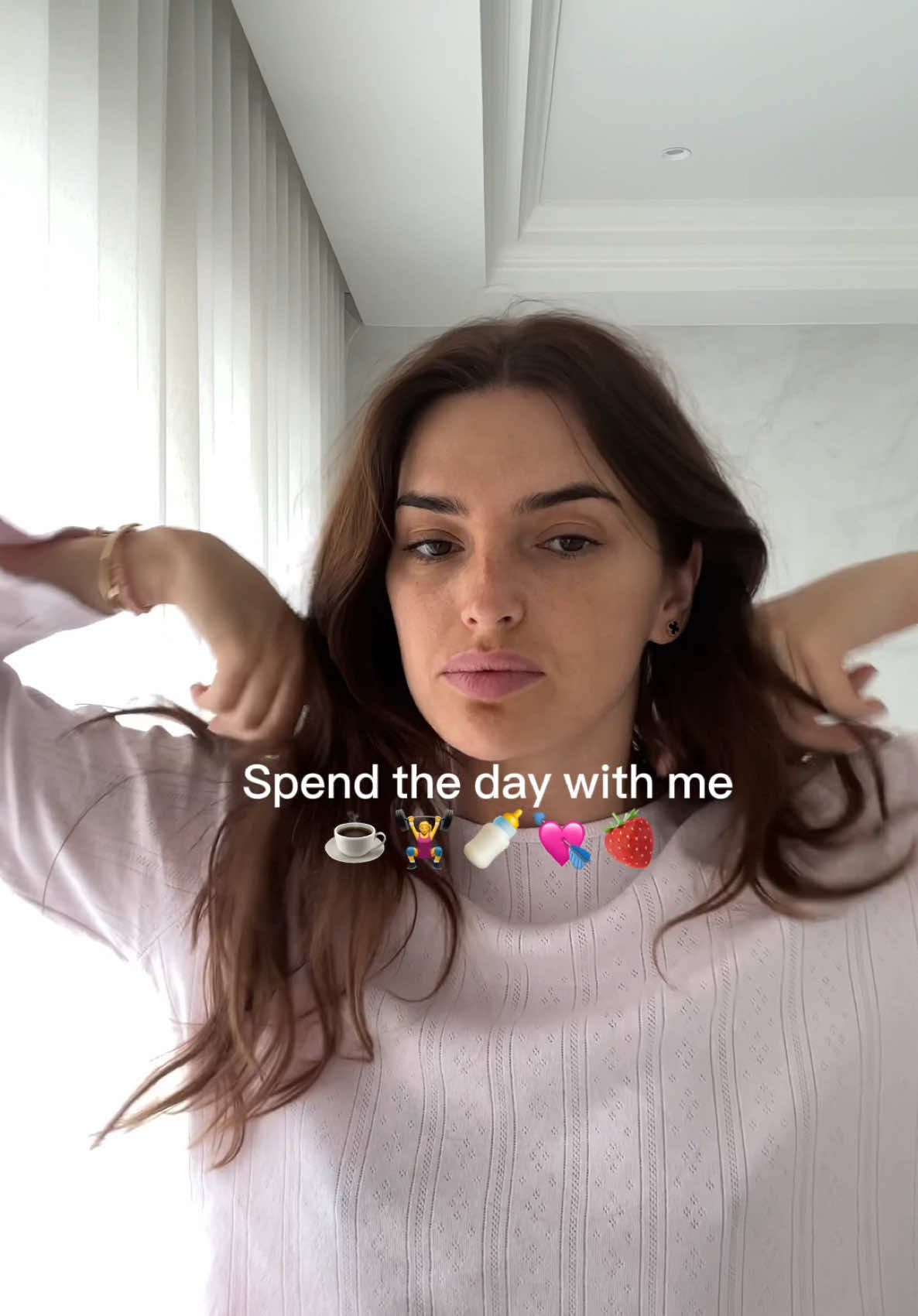 Spend the day with me 🍓💘☕️🍼🏋️‍♀️✨😍✌🏻  #Vlog #dayvlog  #errands #chatty #chattyvlog #momvlog #momtok #babytiktok #morningroutine 