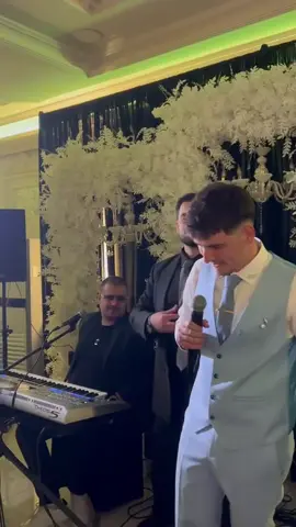 me lot ne sy i urojm fattt…. #maturant #omaturant #fuadabazi #kosovo #ferizaj #surprise #newsong #lajmeshqip 