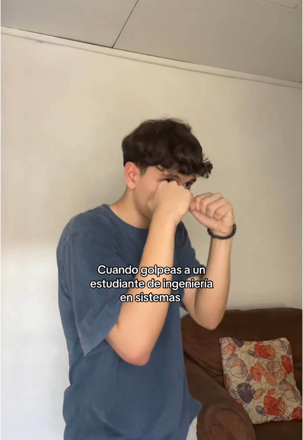 Se estaba transformando (si lees esto seguime o sos gei) #pelea #otaku #ingenieria #sistemas #humor #contenido 