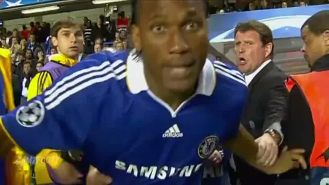 Chelsea vs Barcelona 2009 🤡💰. The biggest robbery in football history #fyp #foryou #foryoupage #fypシ #fypシ゚viral #fypage #football #footballtiktok #futbol #viralvideo #robbery #referee #chelsea #barcelona #rigged #fifa #money #ucl #championsleague 