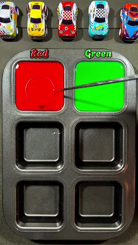 Mix Red and Green to create crazy colors #asrm #colormixing #colormix #coloring #colors #Asmrart #oddlysatisfying 