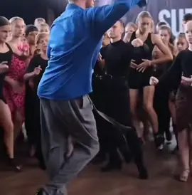 Svarer @I_am_Fxx #blueshirtdancingguy 