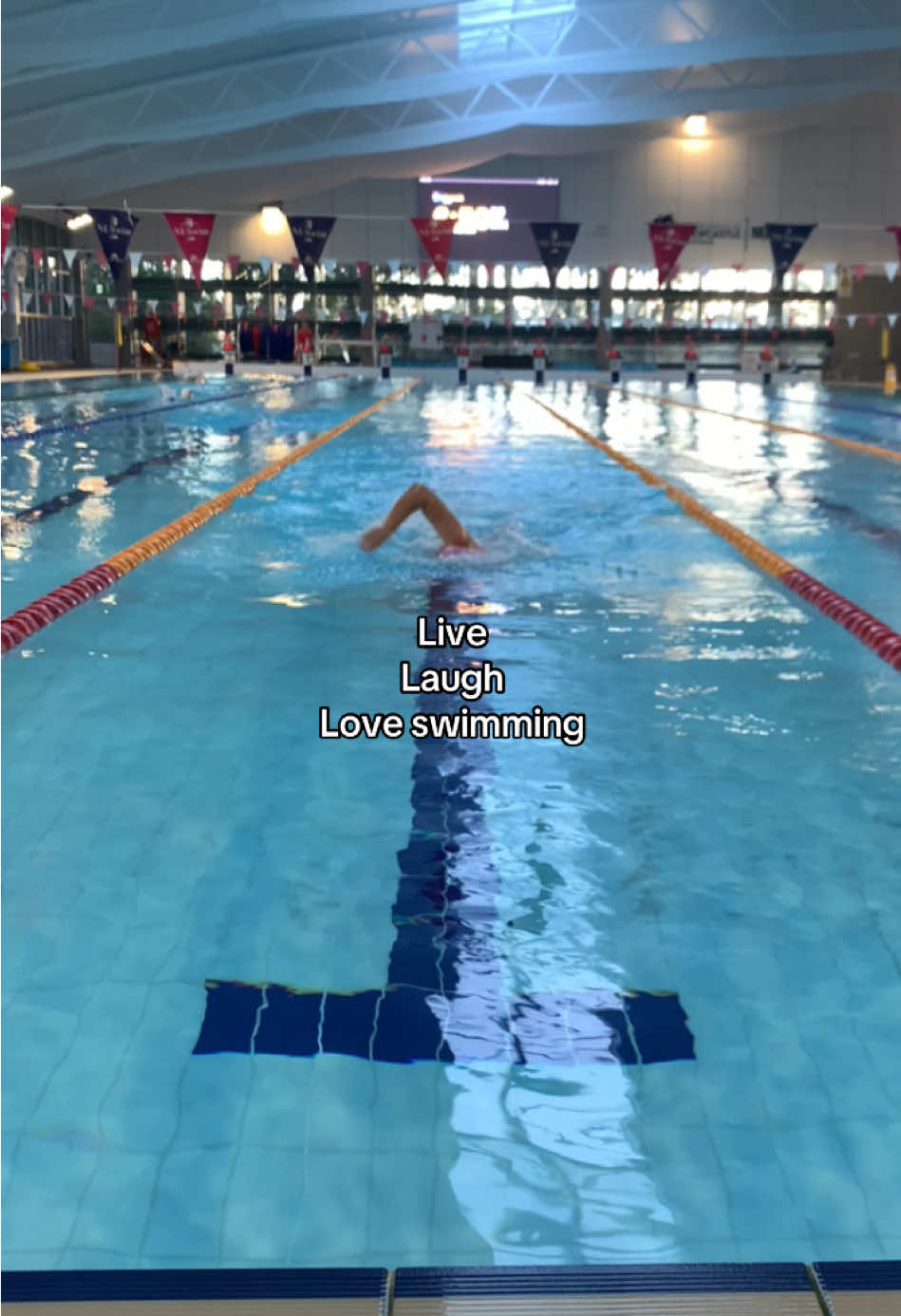 #livelovelaugh #swimming #livelaughloveswimming #training #2018vibes #trend #Love #swimmer 