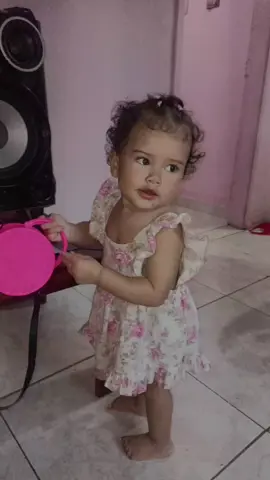 ela ama essa música kkk😁♥️