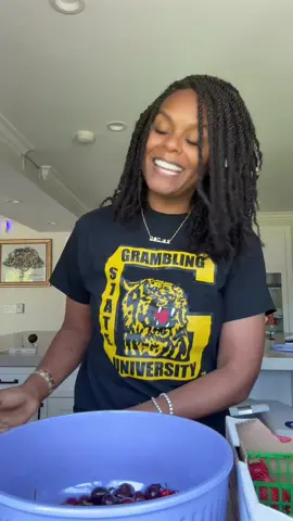 Stop eating all your snacks in one day 😂😂❤️. It suppose last you honey!  Love y’all!! #tabithabrown #spreadlove 