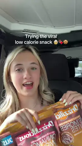 Trying the viral low calorie snacks drizzilicious 🧁#creatorsearchinsights #virallowcarbsnacks #lowcalsnacks #creatorsearchinsights #drizzilicious 