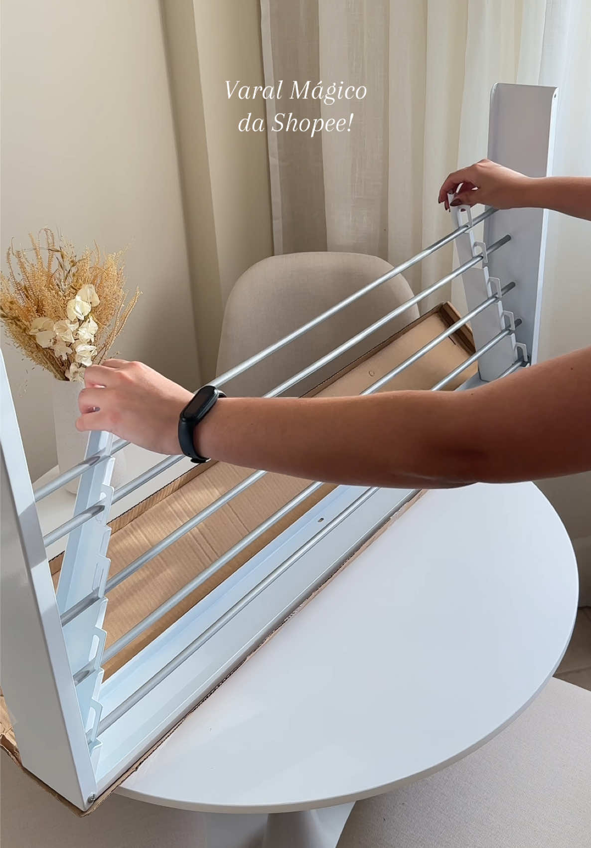 Meu varal mágico da Shopee que comprei para o meu enxoval de casa nova! ✨🏡 #varal #varalmagico #achadosshopee #shopee #shopeecheck #shopeefinds #shopee_id #dicasdecasa #enxovaldecasanova #casanova #achadosdashopee #achadinhosdecasa 