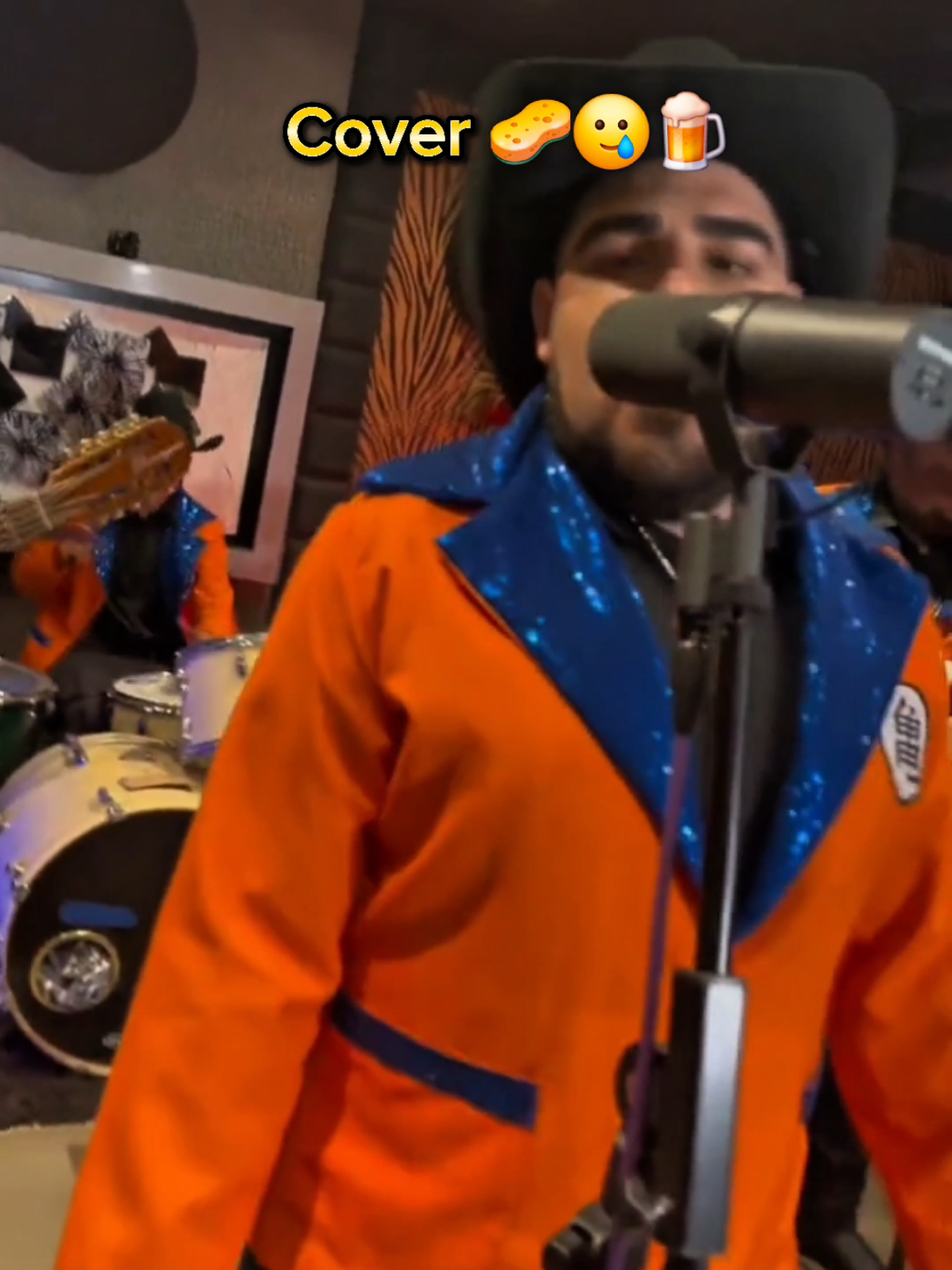 Covers que superaron a la original 21 . Hoy : Gary lo lamento 🥲🥹 Fun Fact: Con el cover vas a destapar un Six 🍺 UN SALUDO A LOS Shinigamis del norte 🎩  #Cover #Music #Fyp #gary  #bobesponja #Fun