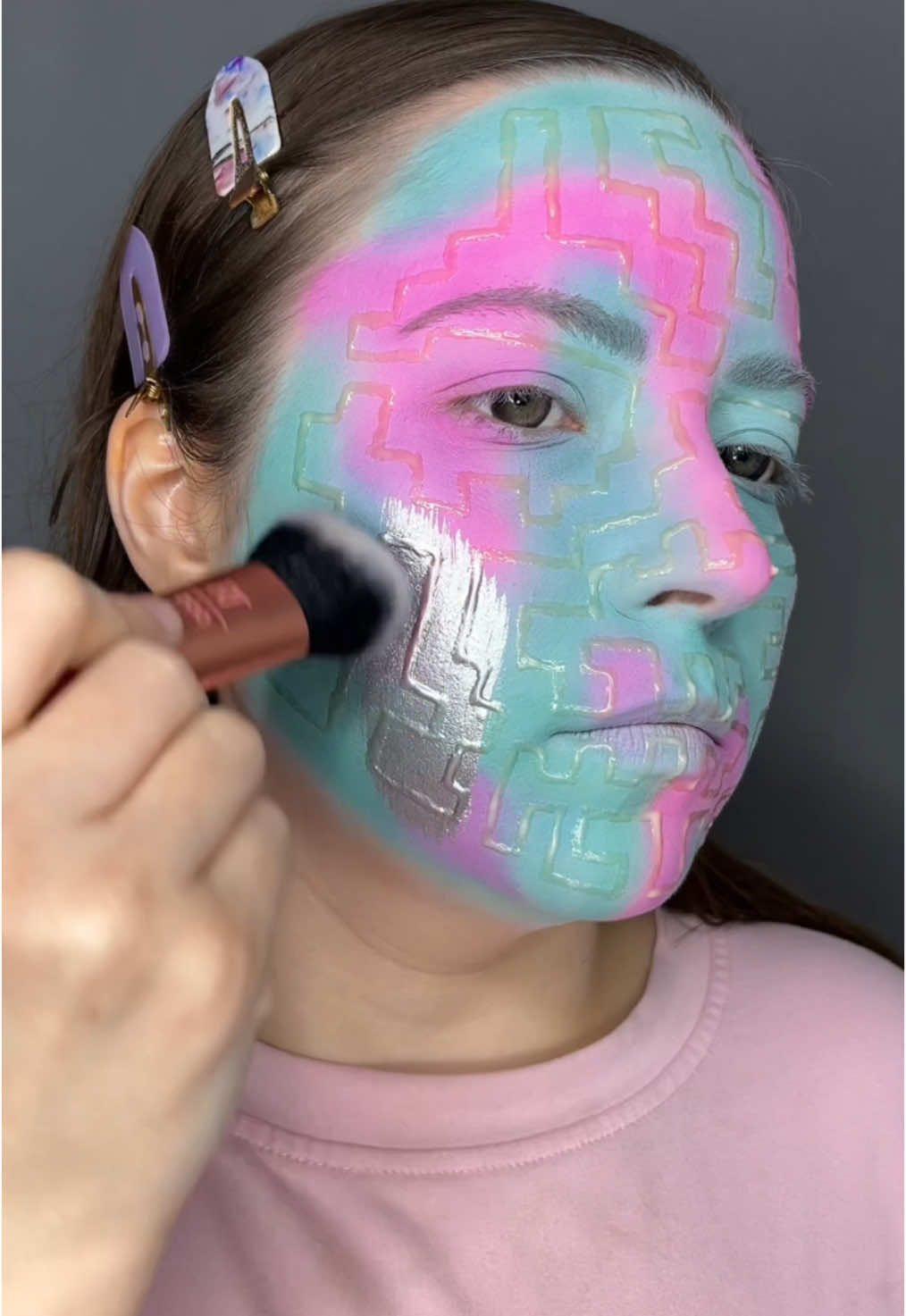 Silver surprise #makeup #liquidlatex #satisfying #sfxmakeup #sfx #sfxmakeupartist #makeuptransformation #makeuptutorial #satisfyingvideo 