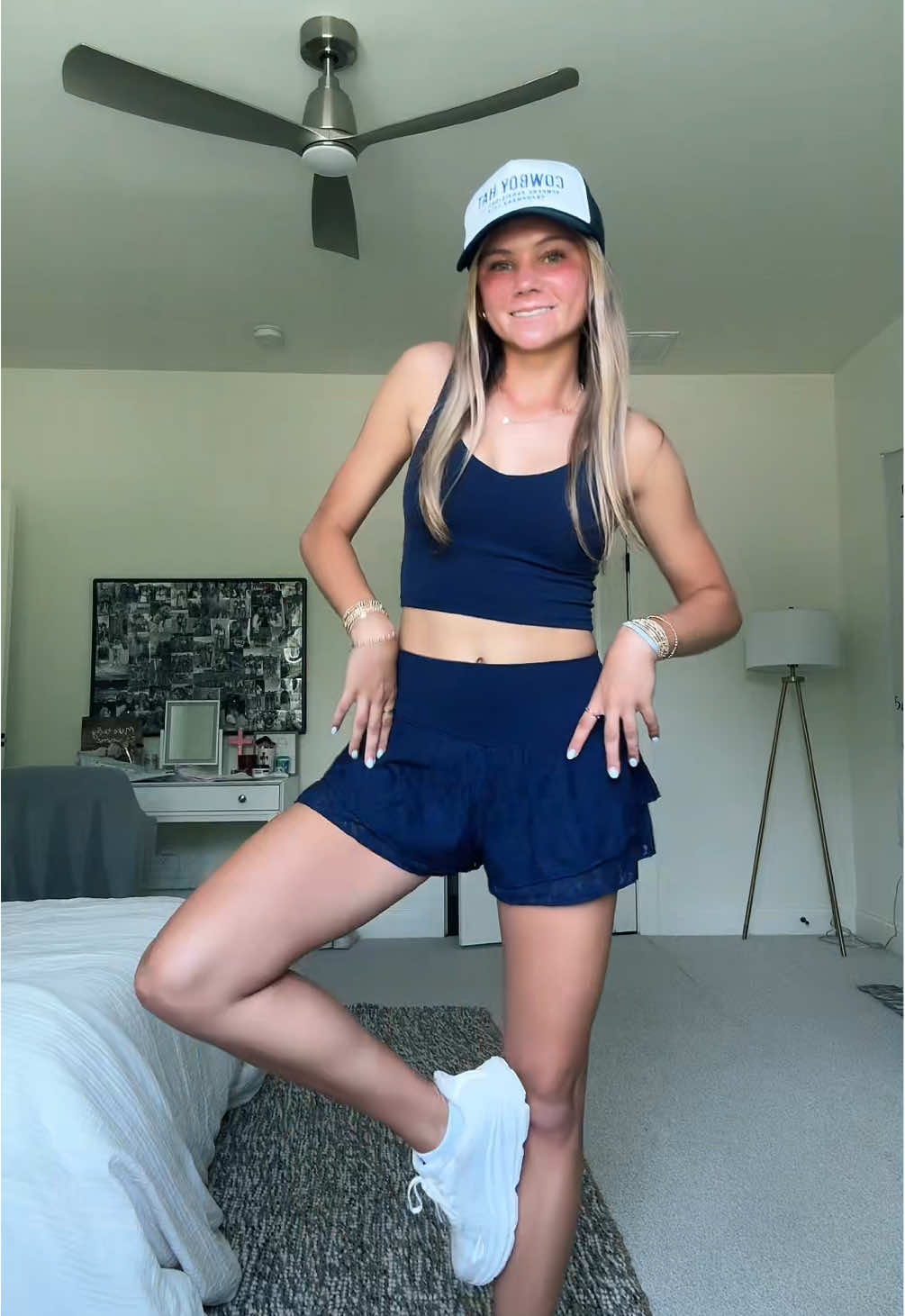 #outfit #OOTD #shopping #navy @aerie @HOKA @enewton design @Sendero Provisions Co. 